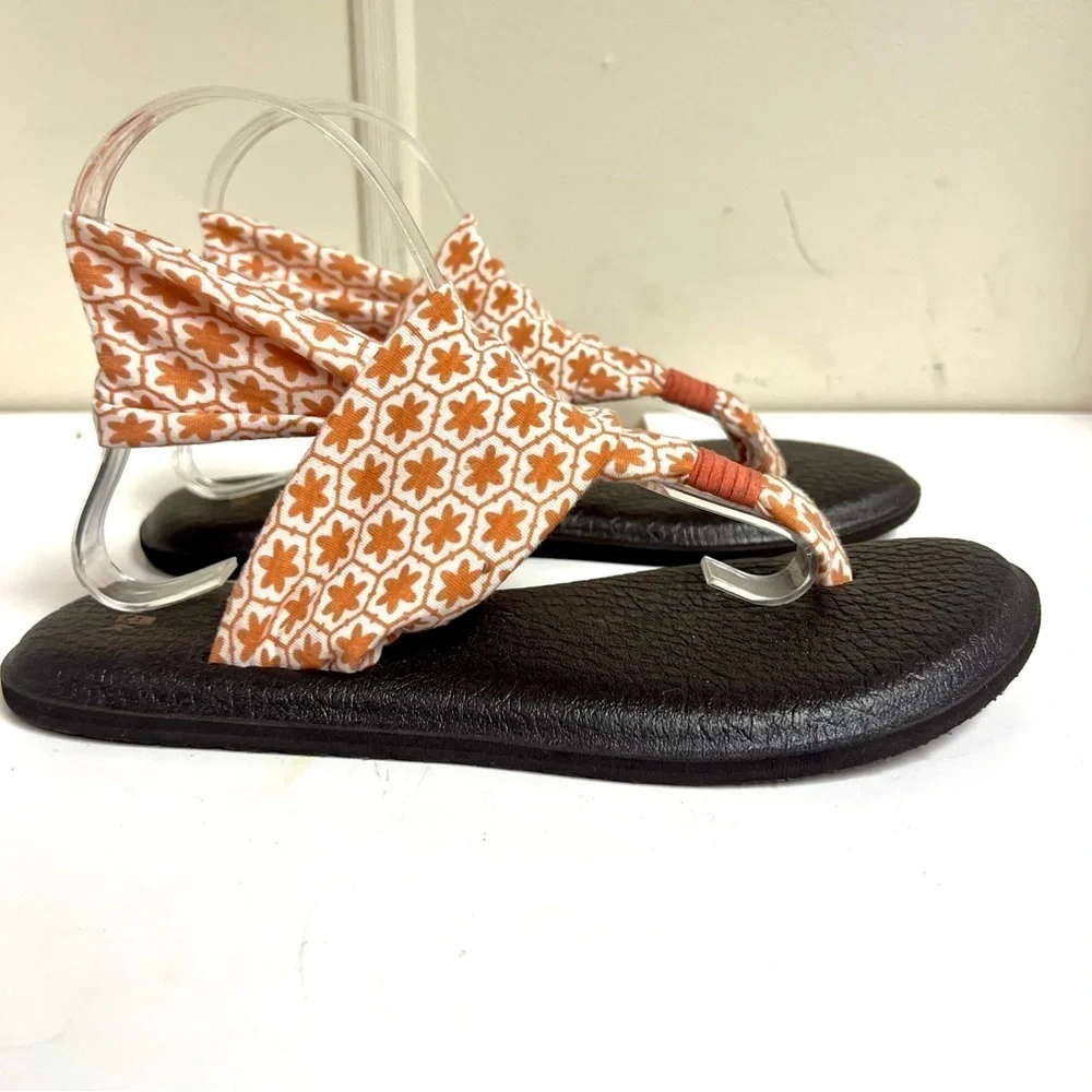 Sanuk women yoga